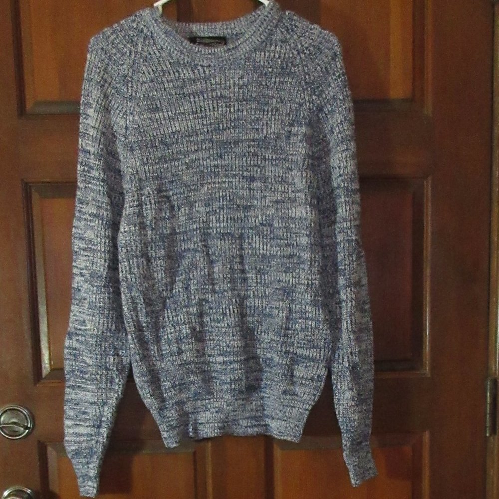 EXPRESSIONS Blue Crewneck Knit Sweater Medium